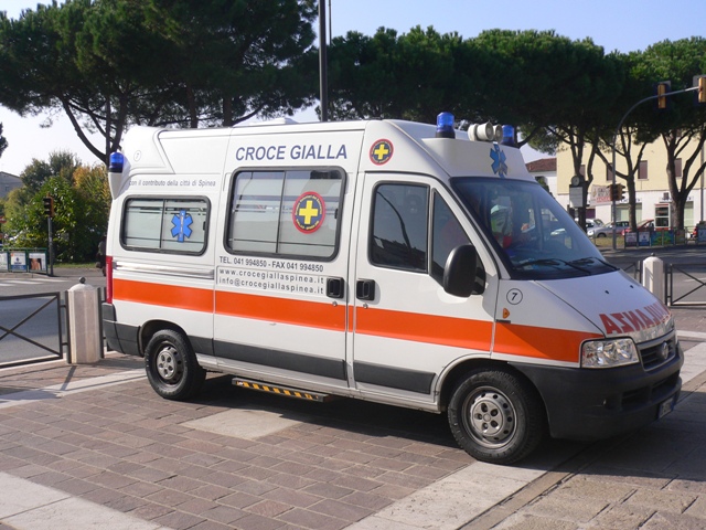 Croce Gialla - Ambulanza 7 640x480